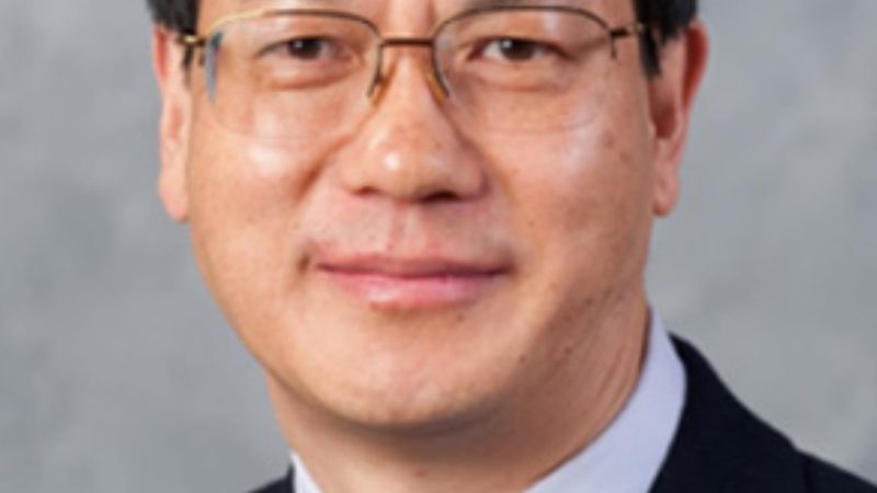 在设计PCB电路板时，需要注意以下规范：